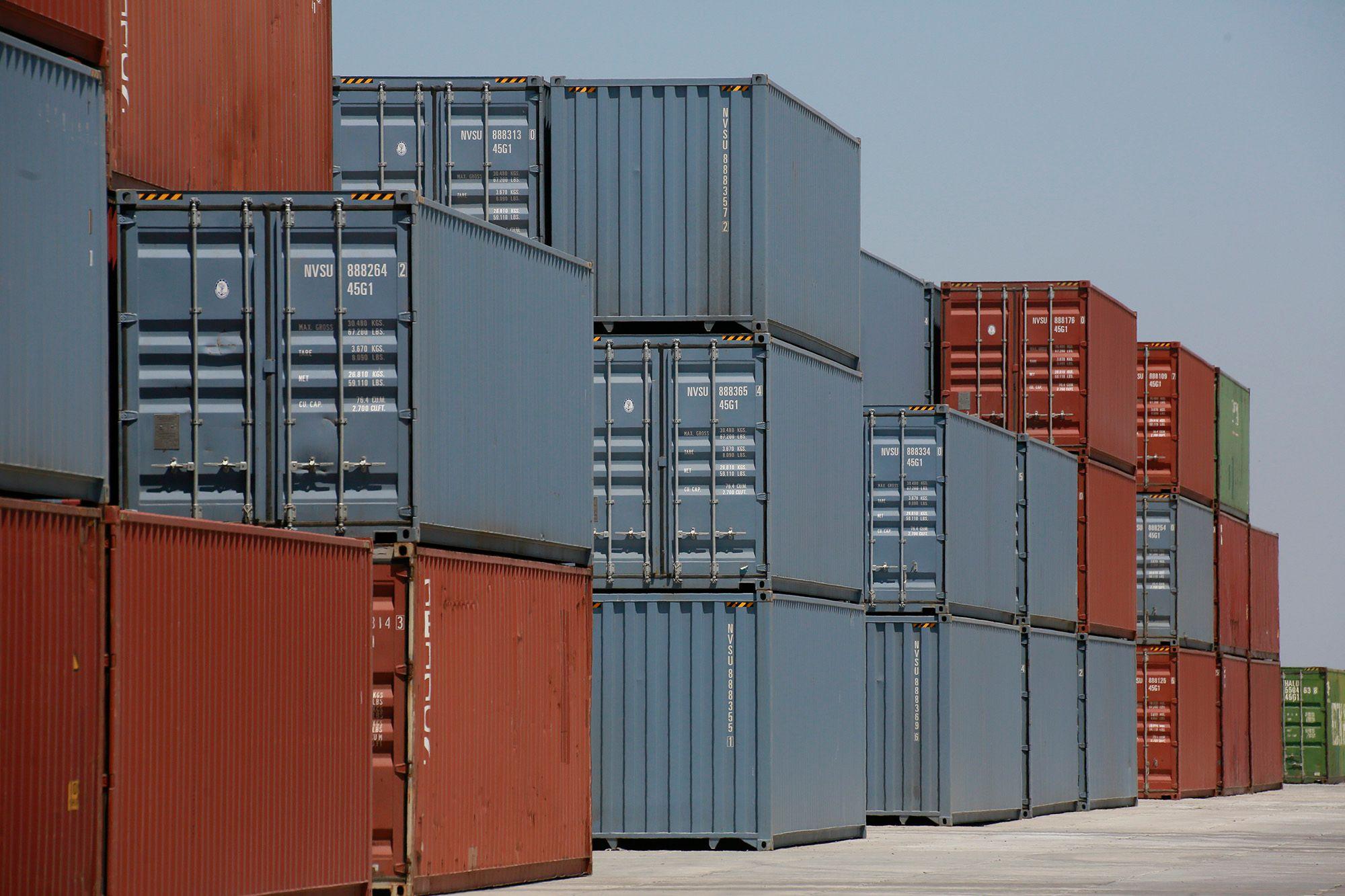 A container hub has begun construction at the Aktau port.