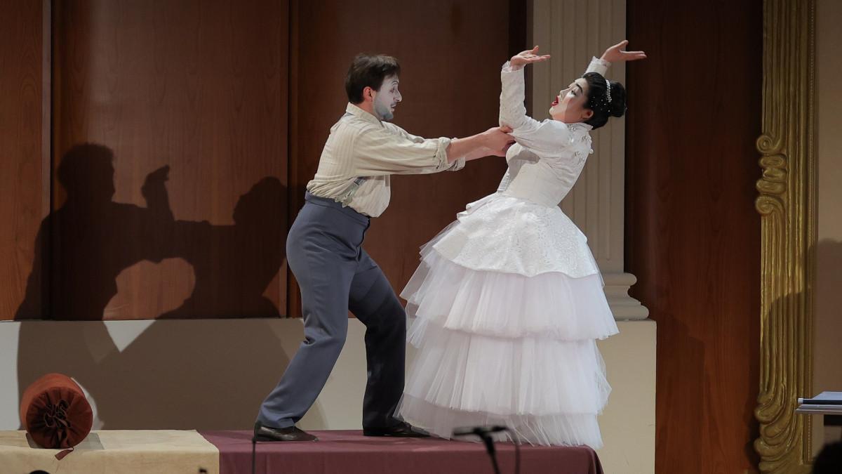 An Italian comedy will be showcased at the Astana Opera stage.