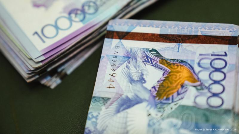 53 billion tenge: Kazakh bloggers have been given a month to settle their tax obligations.