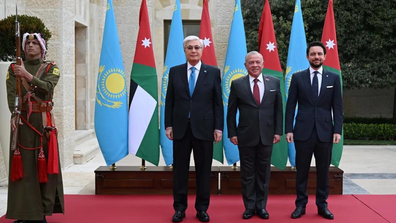 How Tokayev was welcomed at the palace in Jordan.